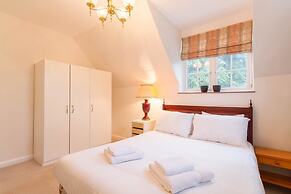 HOLIDAY HOME OF THE MONTH Finchley Sleeps 4