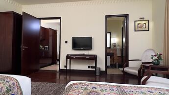 Heritage Luxury Suites- ALL Suite Hotel