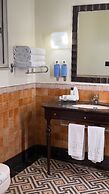 Heritage Luxury Suites- ALL Suite Hotel