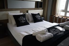 Corner Park Suites