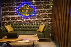 Corner Park Suites