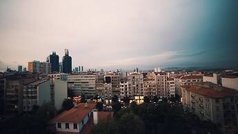 Corner Park Suites