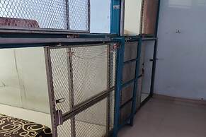 Kabin Kapsul Kayu Jati V Jakarta - Male Only - Hostel