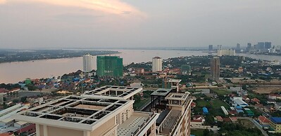 New CityView Safe Home 5min to Downtown