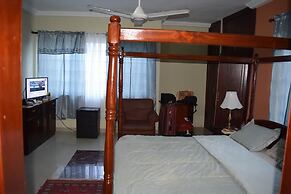Coconut Pointe Villa & Beach Resort