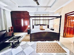 Coconut Pointe Villa & Beach Resort