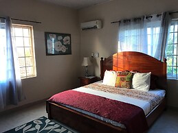 Coconut Pointe Villa & Beach Resort
