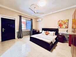Coconut Pointe Villa & Beach Resort