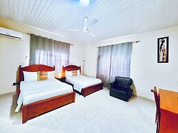 Coconut Pointe Villa & Beach Resort