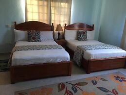 Coconut Pointe Villa & Beach Resort