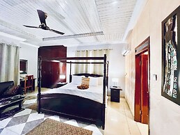 Coconut Pointe Villa & Beach Resort