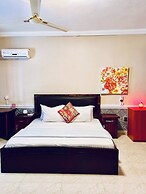 Coconut Pointe Villa & Beach Resort