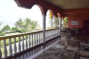 Coconut Pointe Villa & Beach Resort