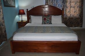 Coconut Pointe Villa & Beach Resort