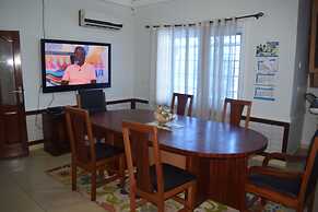 Coconut Pointe Villa & Beach Resort