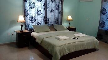 Coconut Pointe Villa & Beach Resort