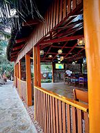 Coconut Pointe Villa & Beach Resort