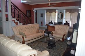 Coconut Pointe Villa & Beach Resort
