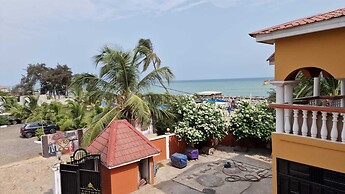 Coconut Pointe Villa & Beach Resort