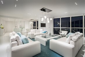 Setai Residences by Flashstay