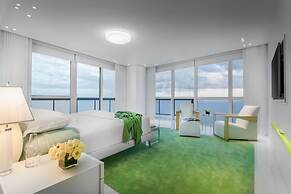 Setai Residences by Flashstay