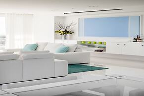 Setai Residences by Flashstay