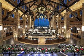 Gaylord Rockies Resort & Convention Center