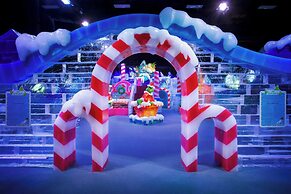 Gaylord Rockies Resort & Convention Center