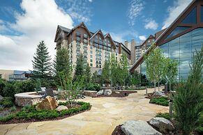 Gaylord Rockies Resort & Convention Center
