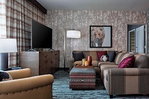 Gaylord Rockies Resort & Convention Center