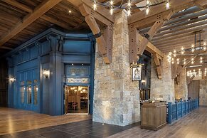 Gaylord Rockies Resort & Convention Center