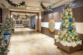 Gaylord Rockies Resort & Convention Center