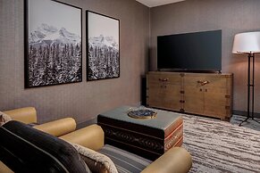 Gaylord Rockies Resort & Convention Center