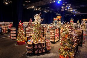 Gaylord Rockies Resort & Convention Center