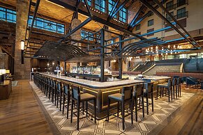 Gaylord Rockies Resort & Convention Center