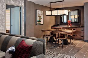 Gaylord Rockies Resort & Convention Center