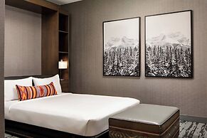 Gaylord Rockies Resort & Convention Center