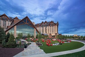 Gaylord Rockies Resort & Convention Center