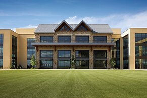 Gaylord Rockies Resort & Convention Center