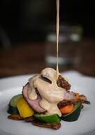 Fugitives' Drift Lodge