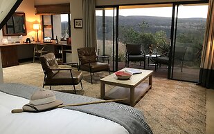 Fugitives' Drift Lodge