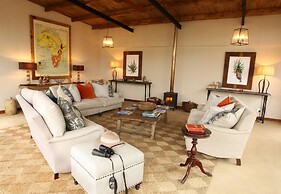 Fugitives' Drift Lodge