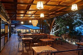 Fugitives' Drift Lodge