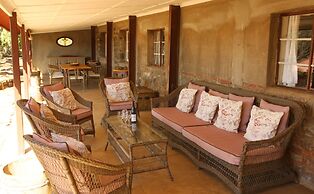 Fugitives' Drift Lodge