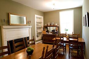 Hopkins Ordinary Bed Breakfast and Ale Works