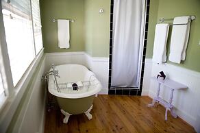 Hopkins Ordinary Bed Breakfast and Ale Works