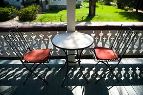 Hopkins Ordinary Bed Breakfast and Ale Works