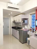 HomeStay at Wind Residences