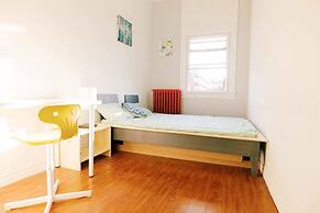 2 Bedroom Apartment near Kensington Market - Unit 10