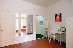 2 Bedroom Apartment near Kensington Market - Unit 10